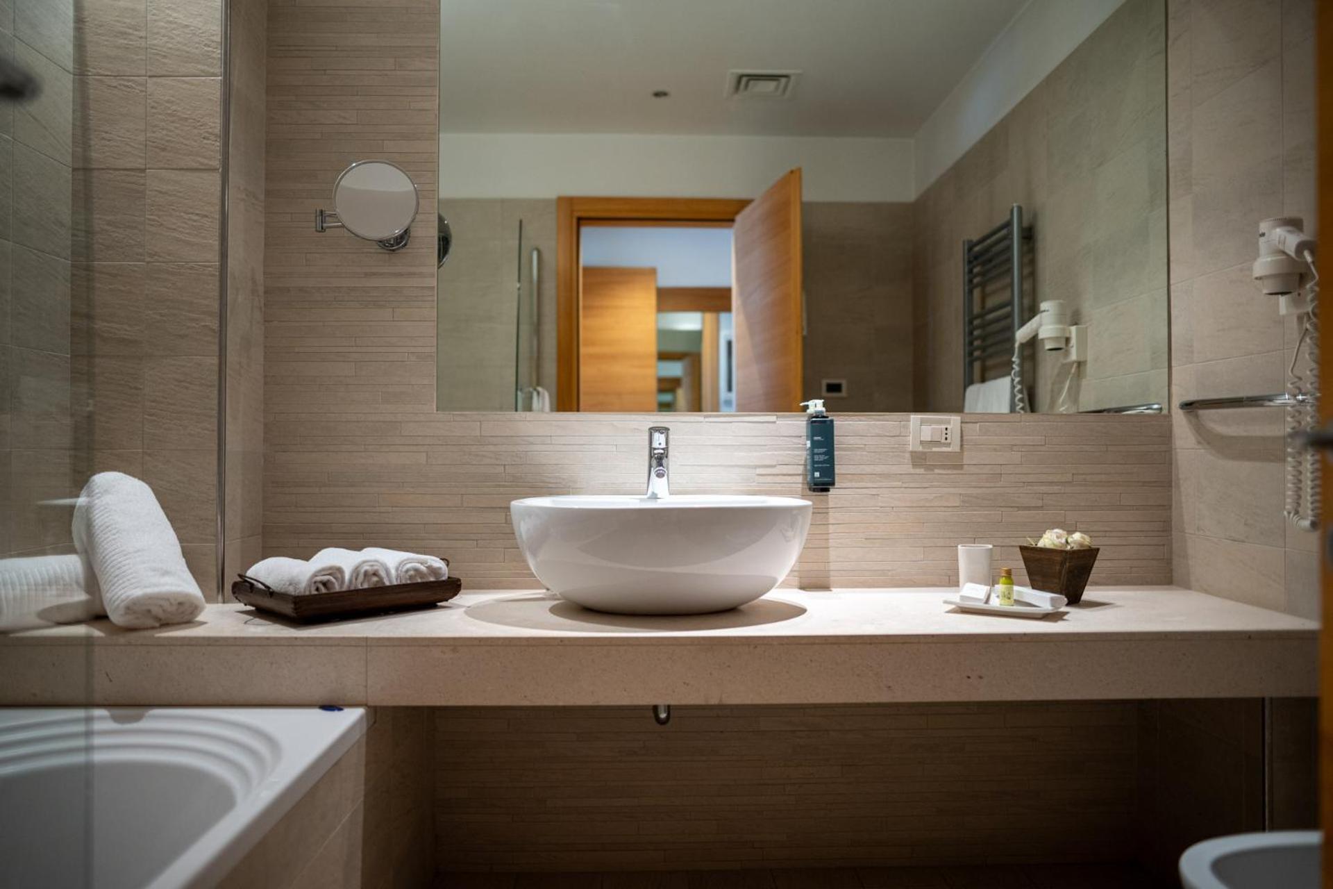 Hotel Borgo Ronchetto Relais&Gourmet Salgareda Esterno foto